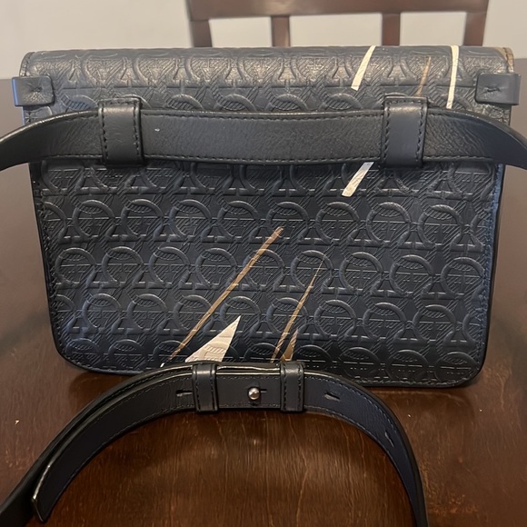 Salvatore Ferragamo men’s Crossbody. - Picture 4 of 5